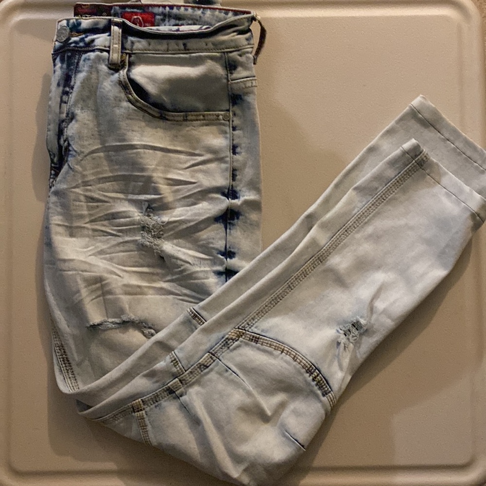 Switch remarkable: Ripped jeans - Picture 2 of 2